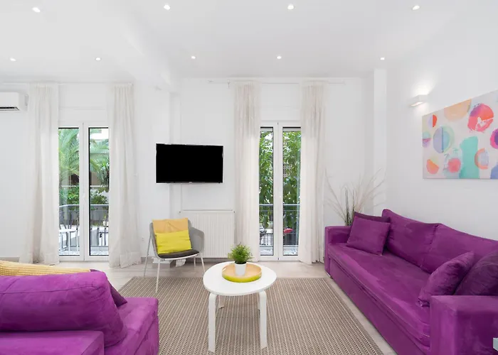 Spacious Modern Apartment In Athens Near Metro